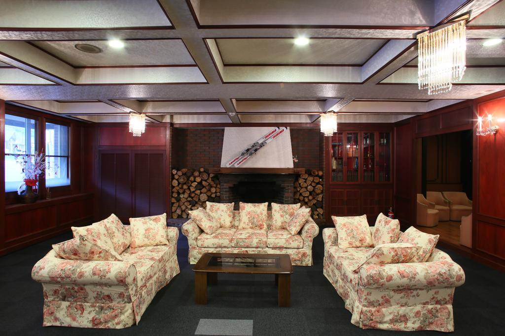 יאמנוצ'י Shiga Palace Hotel מראה חיצוני תמונה