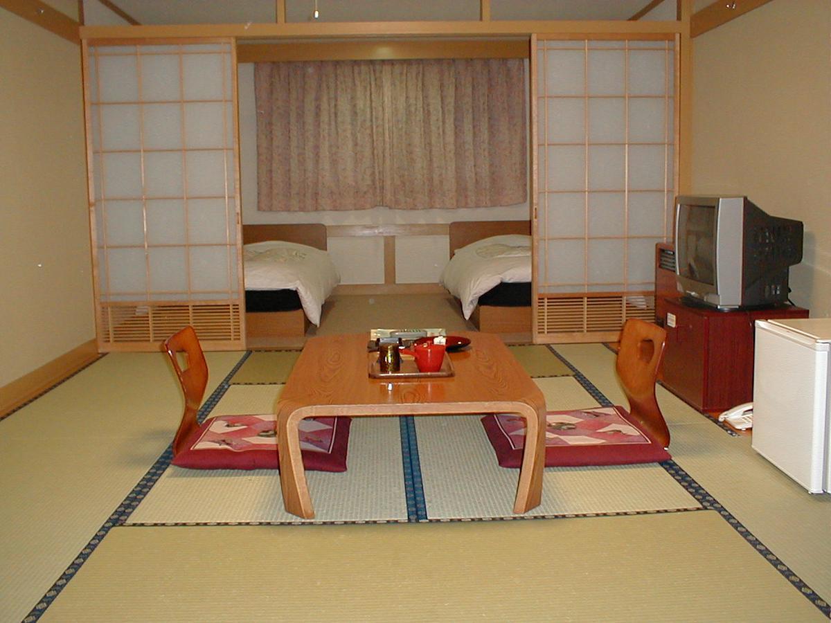 יאמנוצ'י Shiga Palace Hotel מראה חיצוני תמונה
