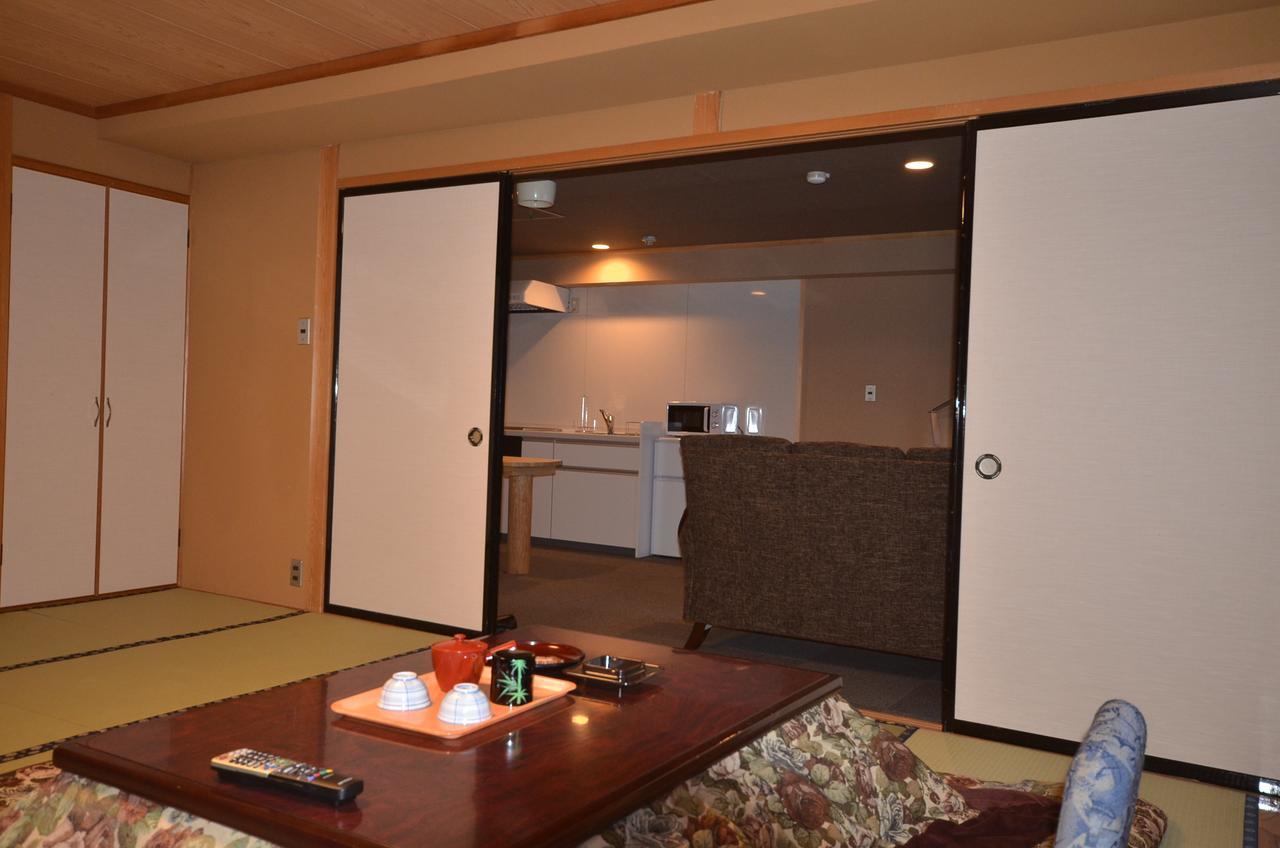 יאמנוצ'י Shiga Palace Hotel מראה חיצוני תמונה